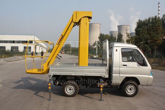 點(diǎn)擊查看詳細(xì)信息<br>標(biāo)題：電動高空作業(yè)車 閱讀次數(shù)：3241