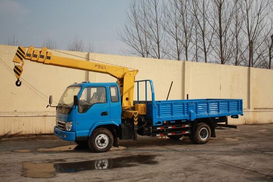 點擊查看詳細信息<br>標題：國四5噸隨車吊 閱讀次數(shù)：3152