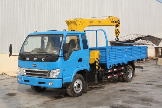 點擊查看詳細信息<br>標題：東風隨車吊 閱讀次數(shù)：2913
