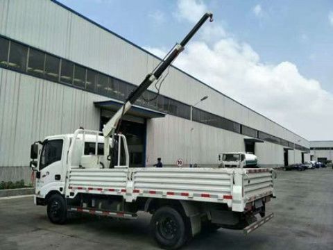 點擊查看詳細(xì)信息<br>標(biāo)題：車載小吊機(jī) 閱讀次數(shù)：1884