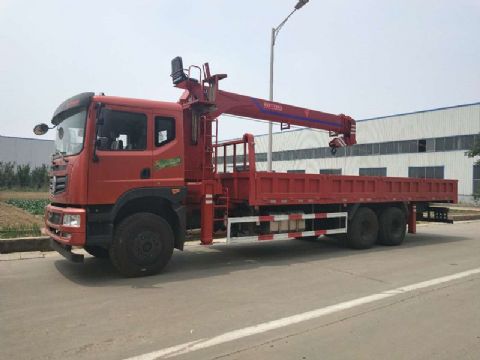 點擊查看詳細(xì)信息<br>標(biāo)題：12噸東風(fēng)隨車吊 閱讀次數(shù)：1667