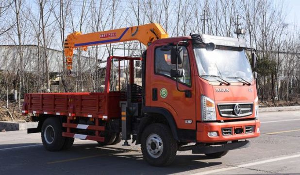 點擊查看詳細(xì)信息<br>標(biāo)題：3.2噸大運隨車吊 閱讀次數(shù)：1851