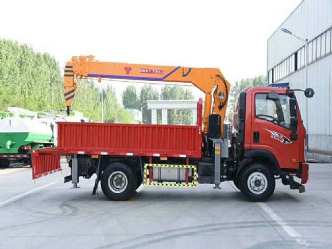 點擊查看詳細(xì)信息<br>標(biāo)題：4噸重汽王牌隨車吊 閱讀次數(shù)：1905