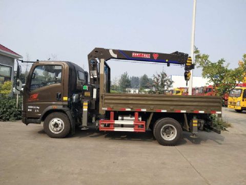 點擊查看詳細(xì)信息<br>標(biāo)題：4噸重汽豪沃隨車吊 閱讀次數(shù)：1904